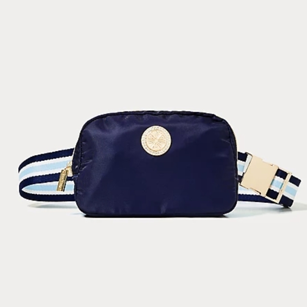 NWOT Lilly Pulitzer Jeanie Belt Bag in True Navy Gold Tone Hardwear Stripe Strap